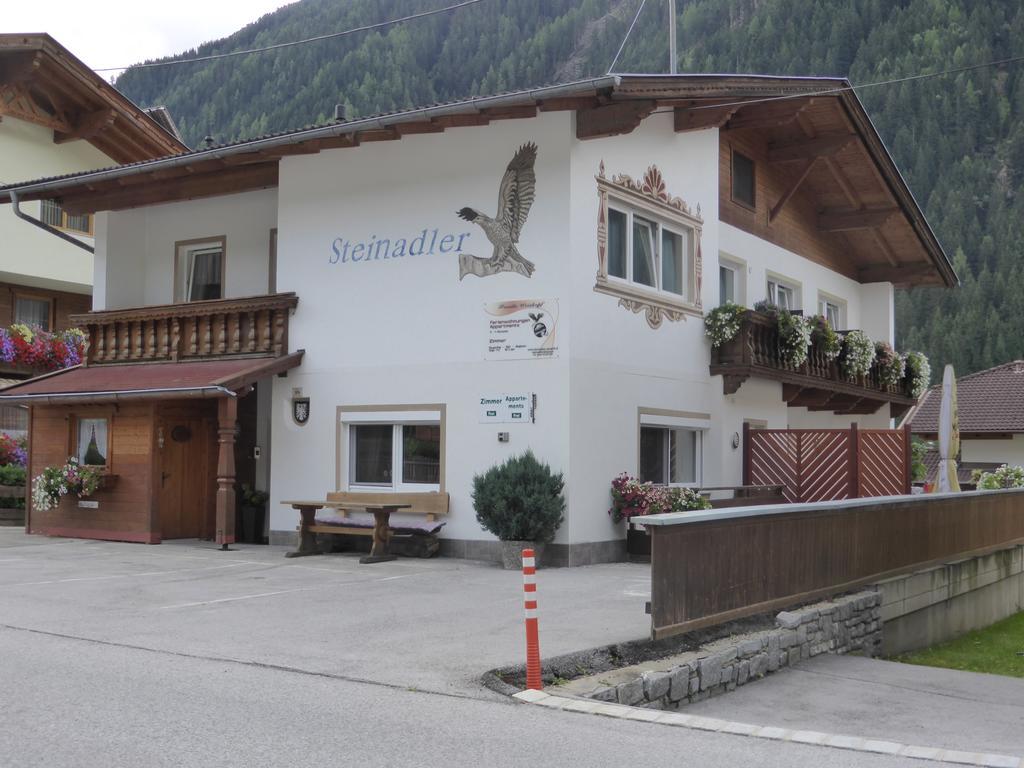 Pension Steinadler ノイシュティフト・イム・シュトゥーバイタール エクステリア 写真